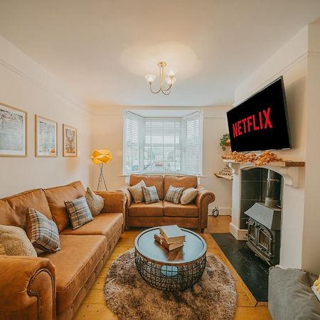 Cotswolds- Homely 2 Bed House With Garden, Wifi - Esho Stays Cirencester Kültér fotó